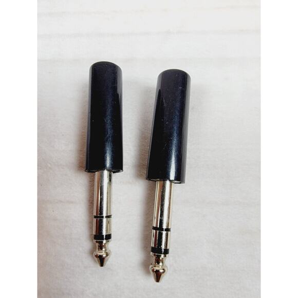 2 SWITCHCRAFT C240 1/4" Mono 2 Conductor Audio Plugs Screw Term & Cable Clamps - Picture 4 of 6